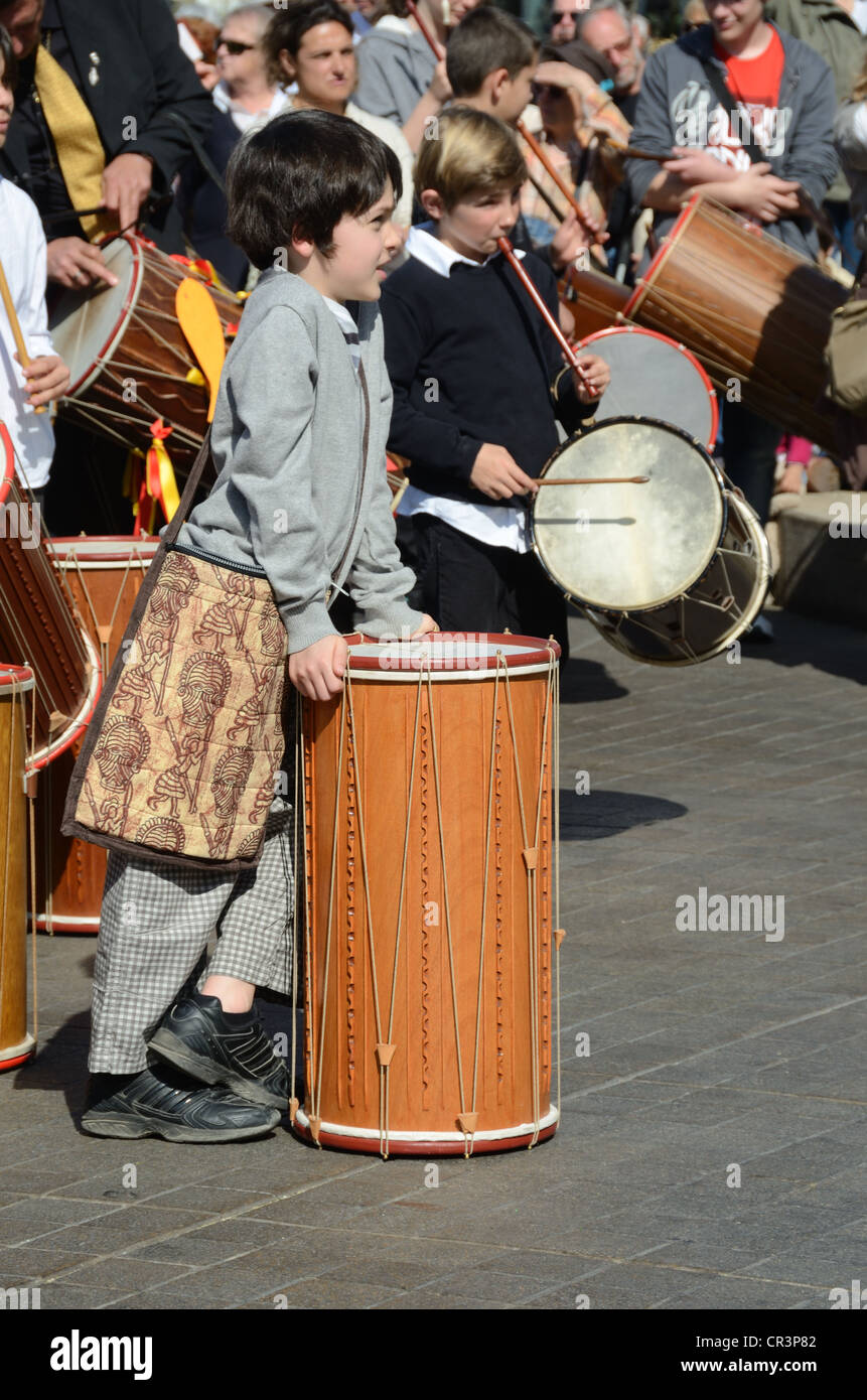 Provenzalische Drummer Boy am Tambourin oder Drum Festival Aix-en-Provence Frankreich Stockfoto