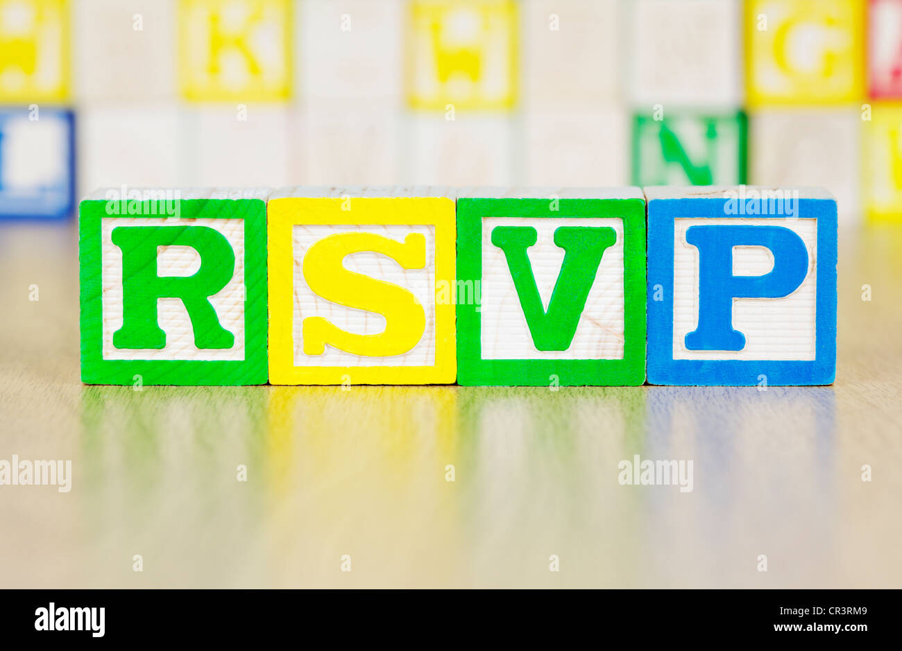RSVP ausgeschrieben im Alphabet Bausteine Stockfoto