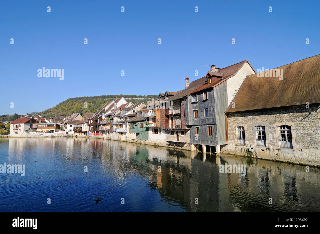 Loue Fluss, Dorf, Ornans, Besancon, Departement Doubs, Franche, Frankreich, Europa, PublicGround Stockfoto