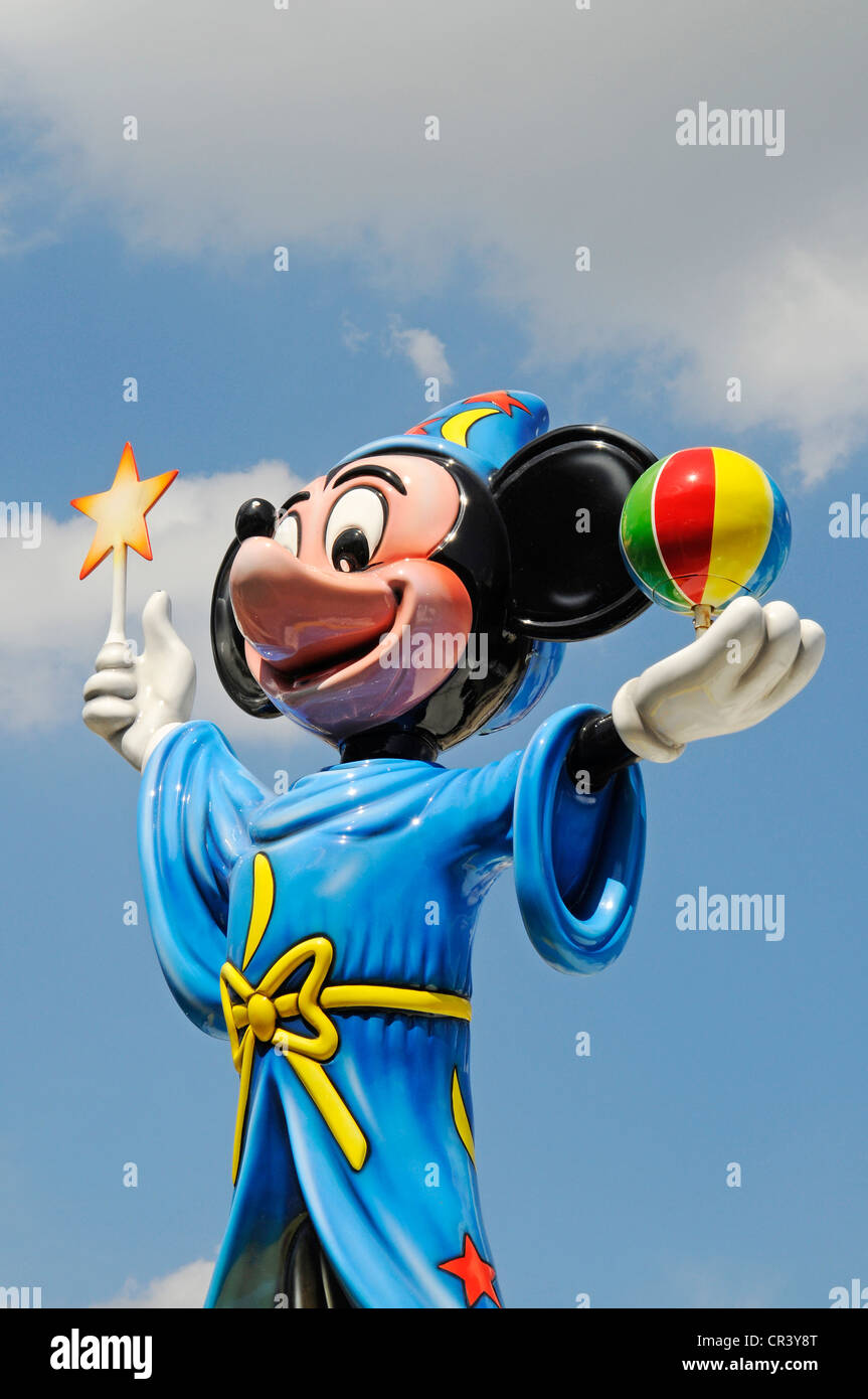 Micky Maus, Walt Disney, lächelnd, bunten cartoon Figur mit einem Stern und Kugel, Cranger Kirmes Karneval, Herne, Ruhrgebiet Stockfoto