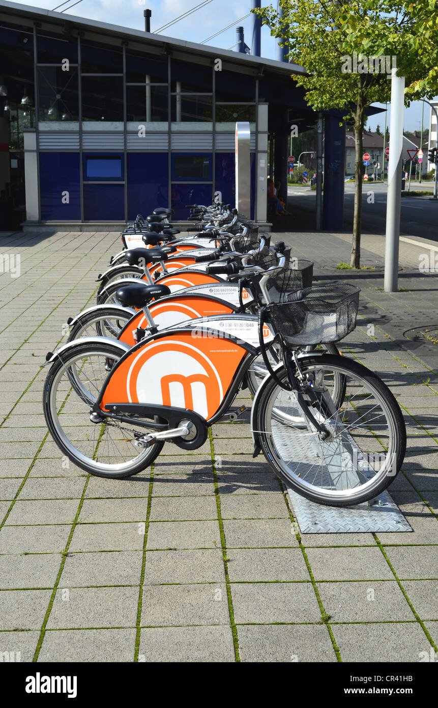 Metrorad Ruhr, Fahrradverleih am Bahnhof, Bottrop, Ruhr, Nordrhein-Westfalen, Deutschland, Europa Stockfoto