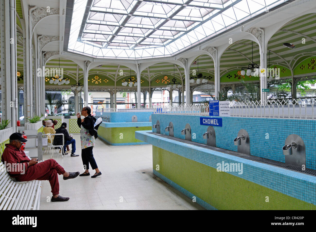 Halle der Quellen, verschiedene Spa-Wasser zum Trinken Kuren, Vichy, Auvergne, Frankreich, Europa Stockfoto