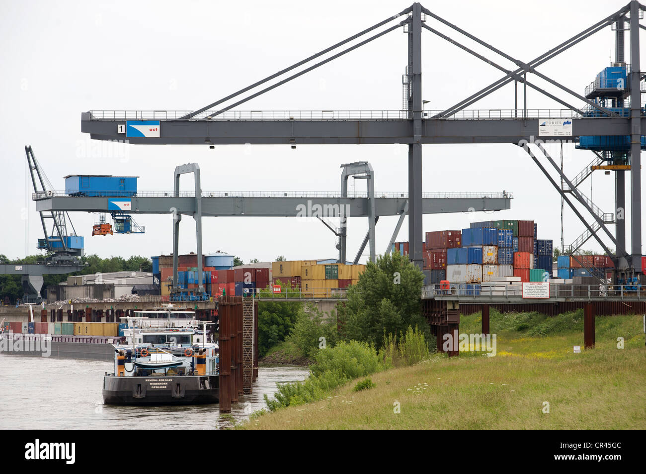 Containerhafen Fluss Rhein Deutschland Stockfoto