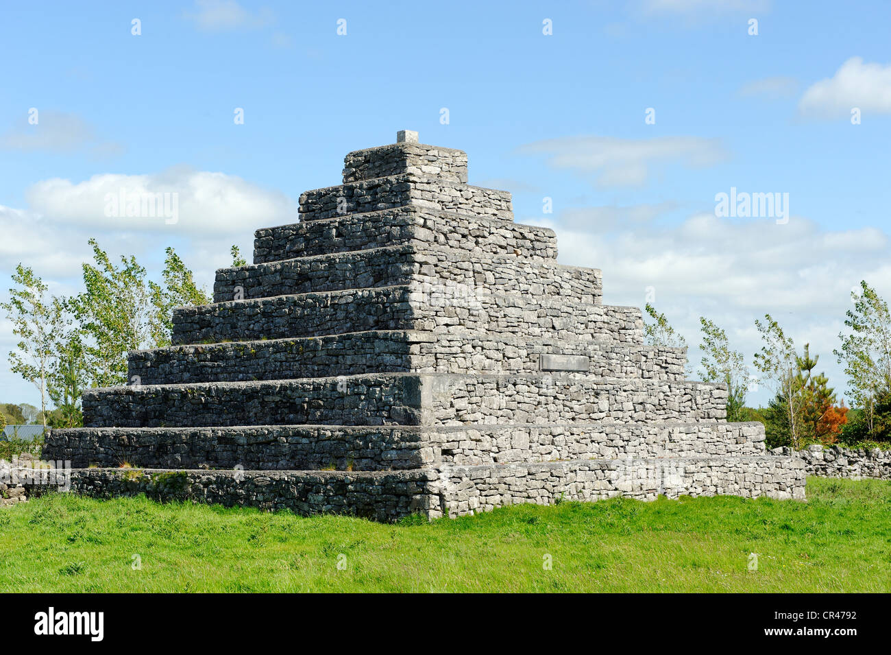 Stein Pyramidm Mausoleum Neale, County Mayo, Irland, Europa Stockfoto