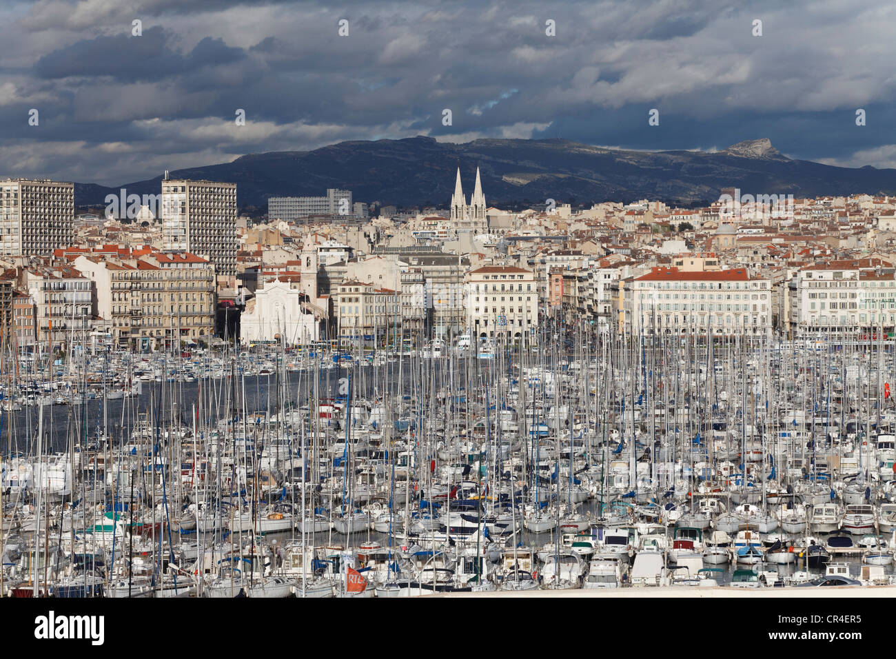 Vieux Port, den alten Hafen von Marseille, Bouches-du-Rhône, Provence, Frankreich, Europa Stockfoto