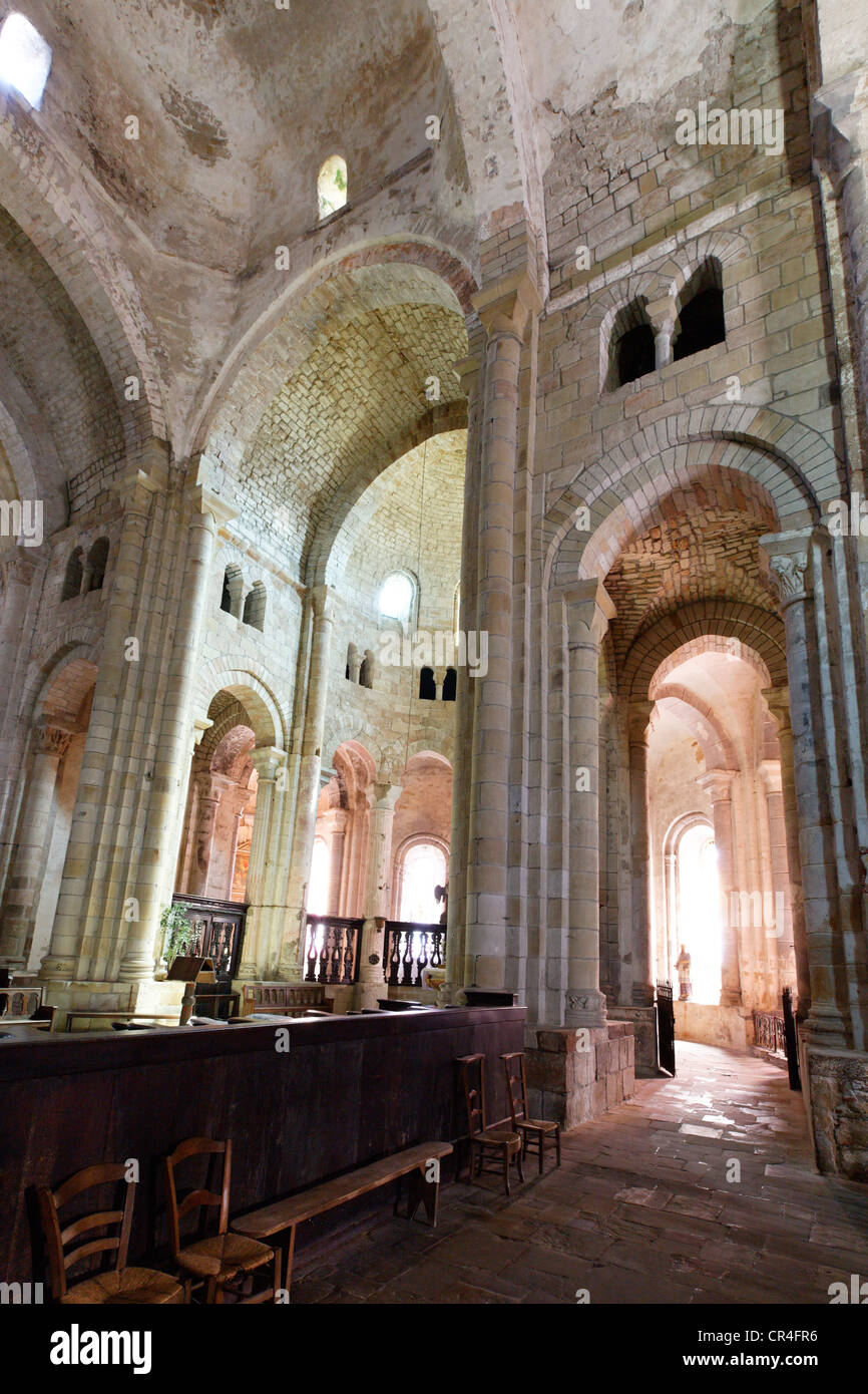 Kirche Saint-Pierre datiert 11. Jahrhundert, Beaulieu-Sur-Dordogne, Dordogne Tal, Correze, Limousin, Frankreich, Europa Stockfoto