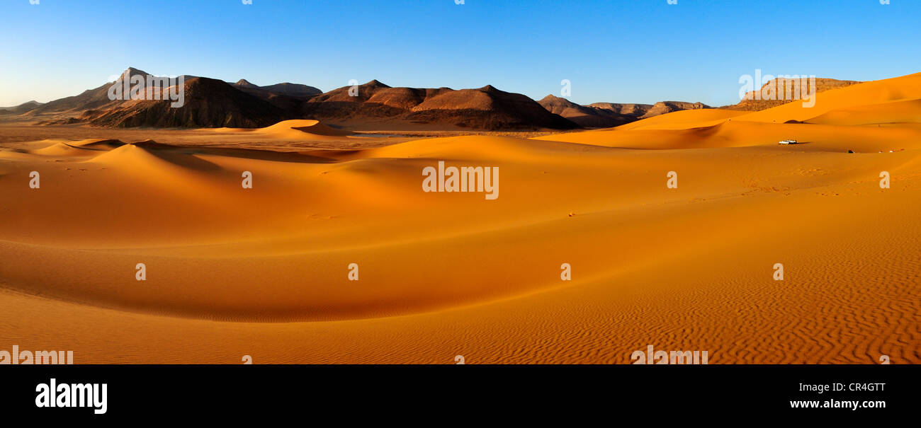 Dünen Noires Sanddünen am Tadrart, Tassili n ' Ajjer National Park, UNESCO-Weltkulturerbe, Algerien, Sahara, Nordafrika Stockfoto