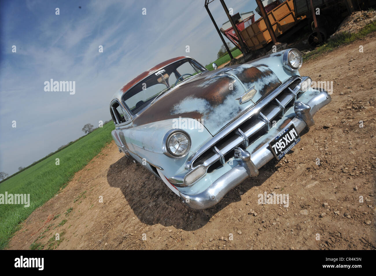 Ratte Blick 1954 Chevrolet Bel Air classic Sonne gebleicht amerikanisches Auto, leicht heißen-rodded Stockfoto
