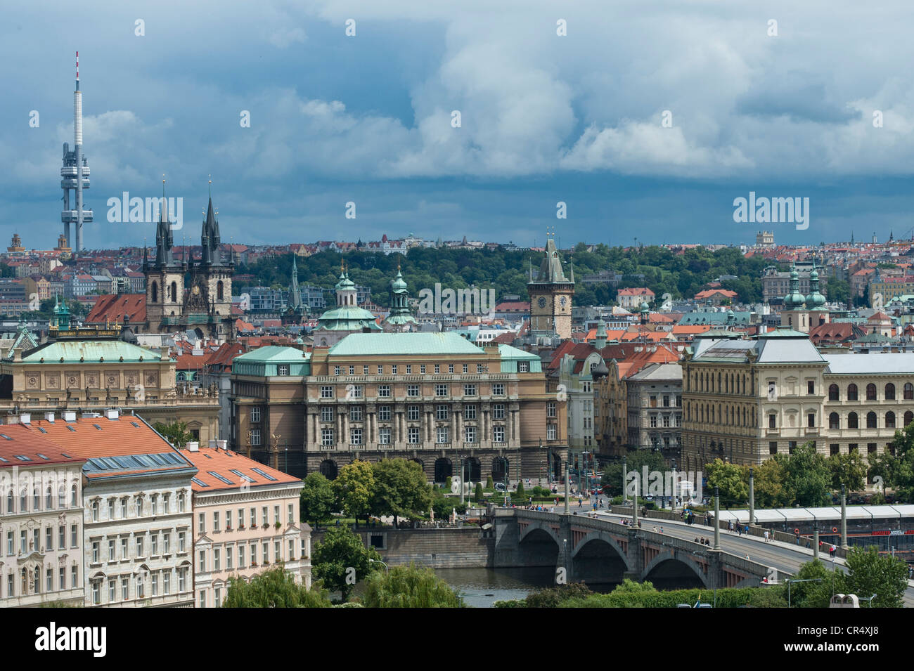 Brücke über den Fluss Moldau, Blick auf Prag, Böhmen, Tschechische Republik, Europa Stockfoto