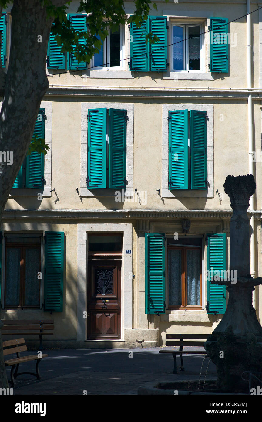 Traditionelles Stadthaus, Grans, Provence, Frankreich Stockfoto