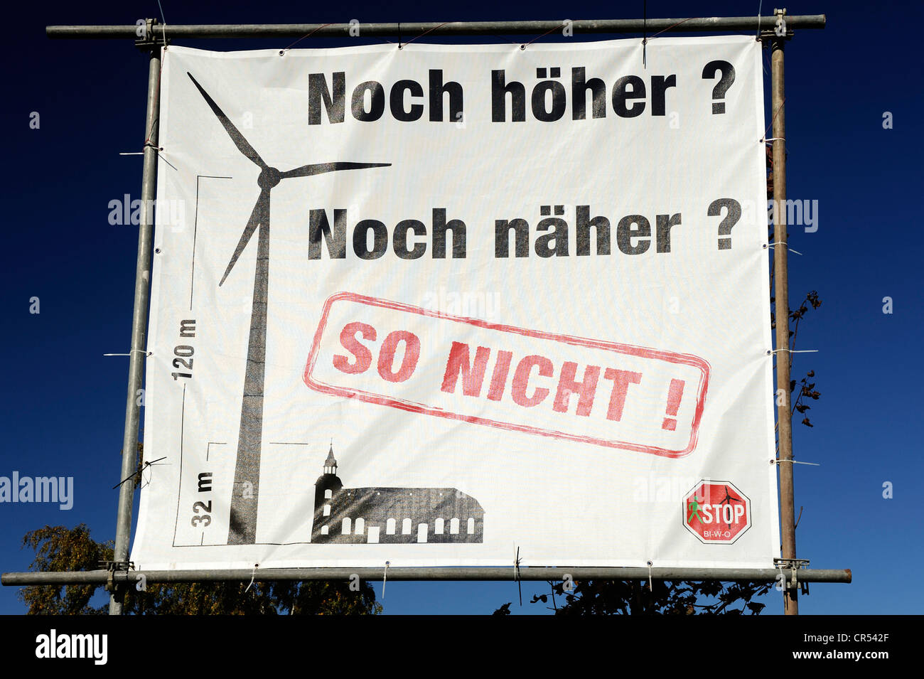 Protest-Plakat gegen den Bau von Windkraftanlagen in Hamburg, Deutschland, Europa Stockfoto