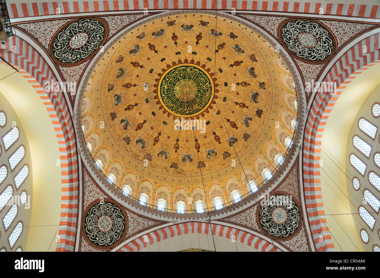 Decke Kuppel des Sultan Süleyman Moschee, Istanbul, Türkei, Europa Stockfoto