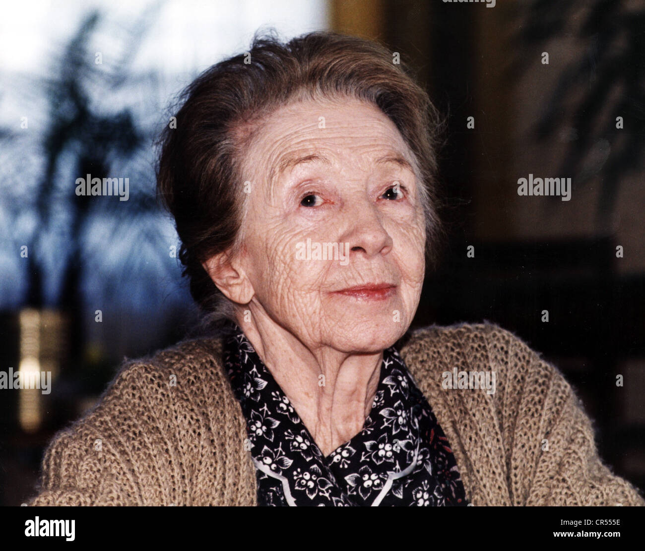 Meysel, Inge, 30.5.1910 - 10.7.2004, deutsche Schauspielerin, Porträt, in einer deutschen Fernsehserie, 1996, Stockfoto