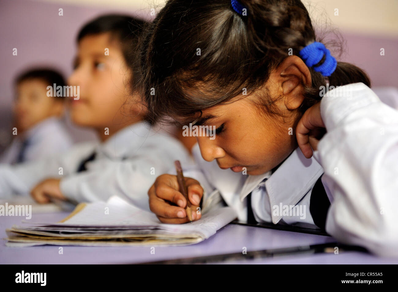 Mädchen in einer Schule der christlichen Gemeinde in Lahore, Punjab, Pakistan, Asien Stockfoto