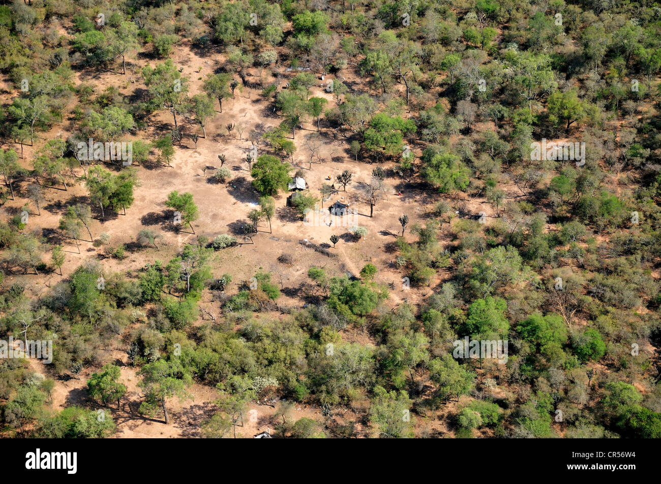 Luftaufnahme der indigenen Dorf El Escrito in den Wäldern des Gran Chaco, Salta, Argentinien, Südamerika Stockfoto