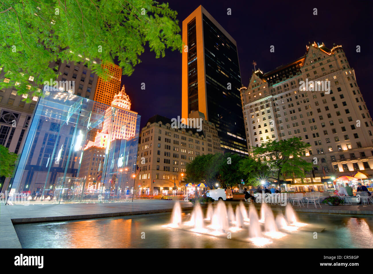 Apple Store Glaskubus am Grand Army Plaza, New York, New York, USA. Stockfoto