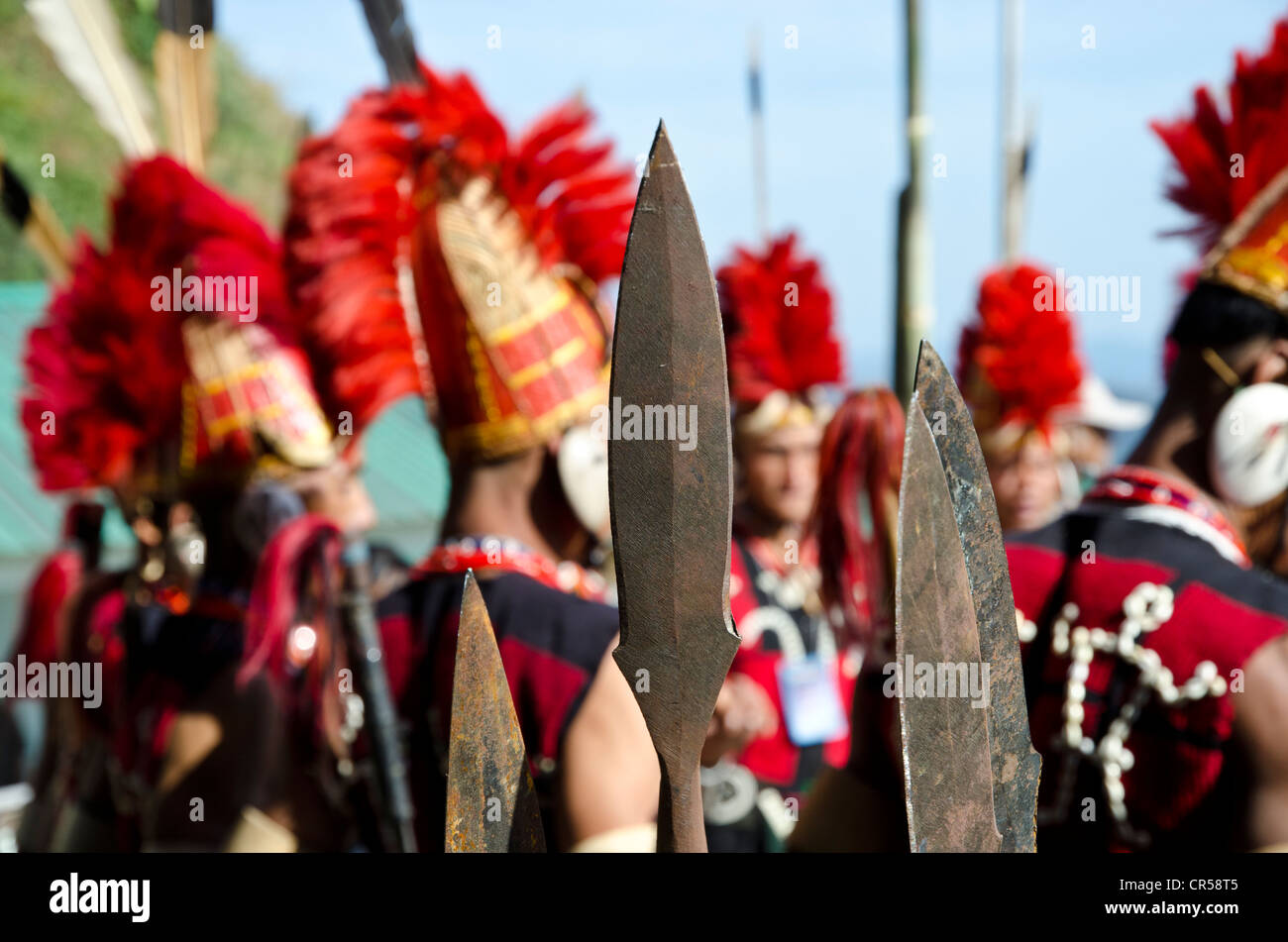 Details zu den Kleidern des Stammes Yimchunger Hornbill Festival, Kohima, Nagaland, Indien, Asien Stockfoto