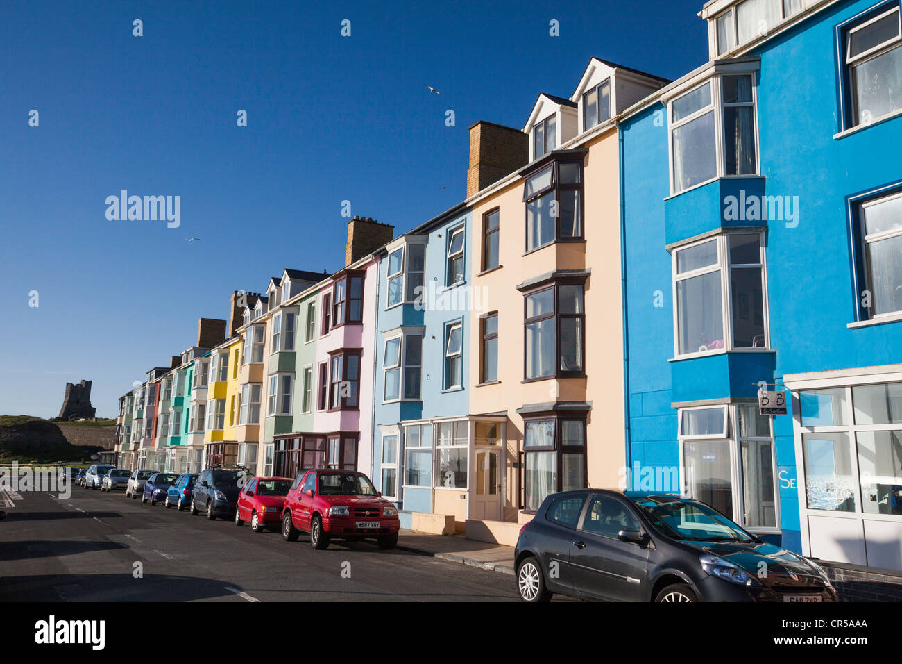 Farbenfrohe Gebäude an neue Promenade in Aberystwyth, Wales, UK Stockfoto