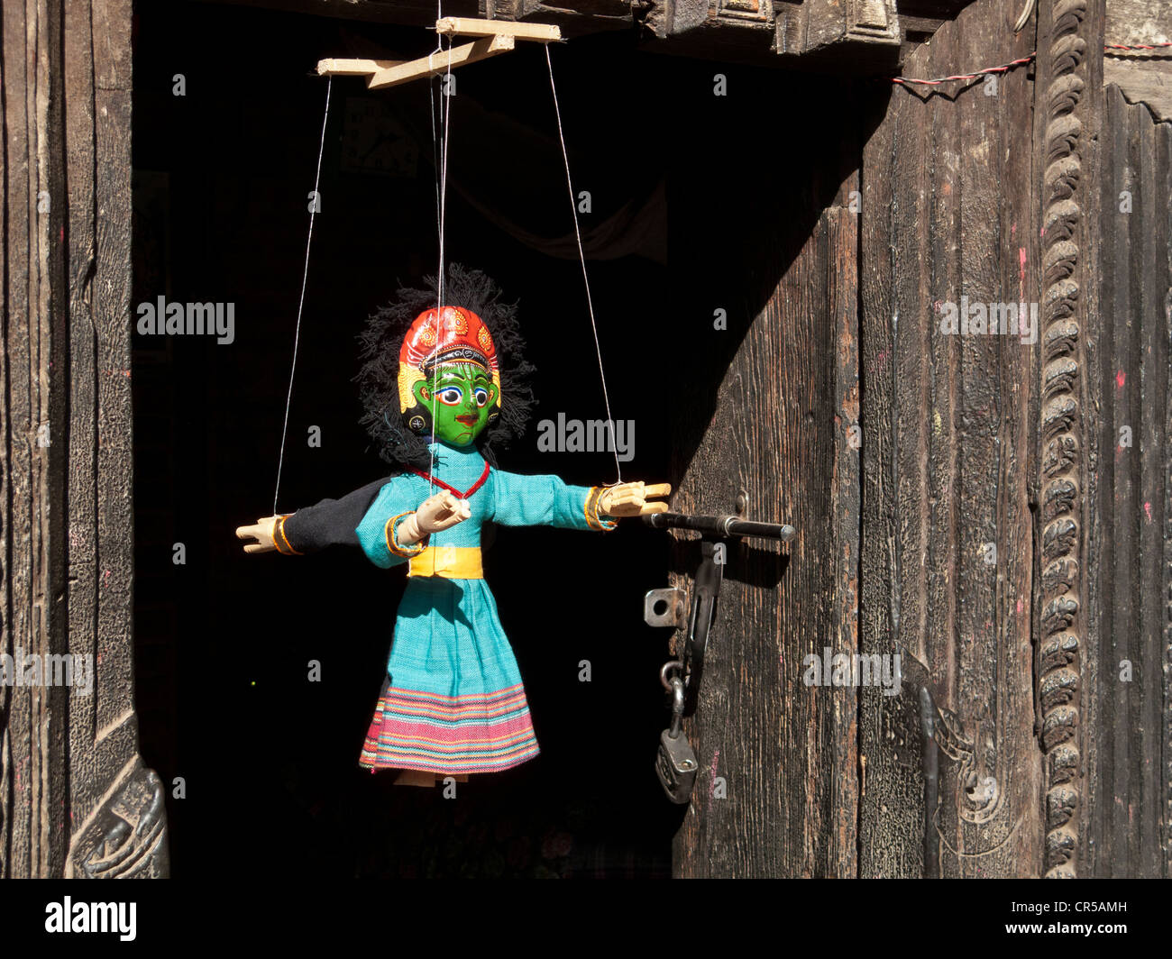 Marionette, Souvenir für Verkauf in den Straßen von Bhaktapur, Kathmandu, Nepal, Südasien Stockfoto