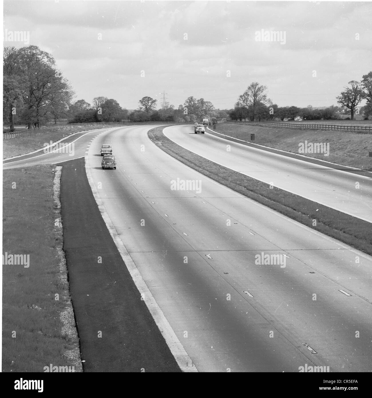 England, 1950er Jahre. Neu eröffnete Autobahn M1 zeigt den Mangel an Verkehr gab es zu diesem Zeitpunkt. Stockfoto