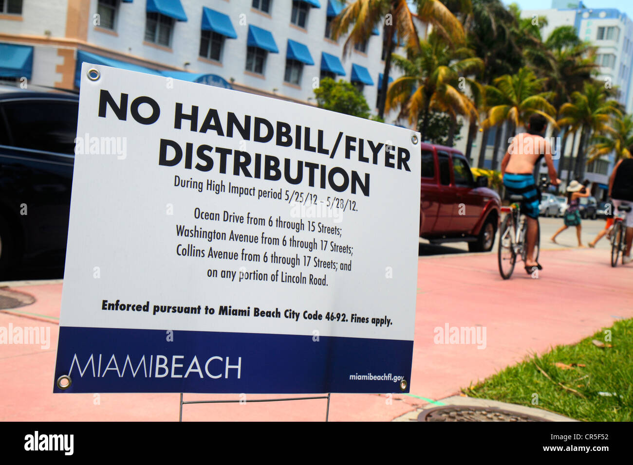 Miami Beach, Florida, Ocean Drive, Schild, Flugblätter ohne Handzettel, Städtecode, Regeln, Gesetze, FL120528059 Stockfoto