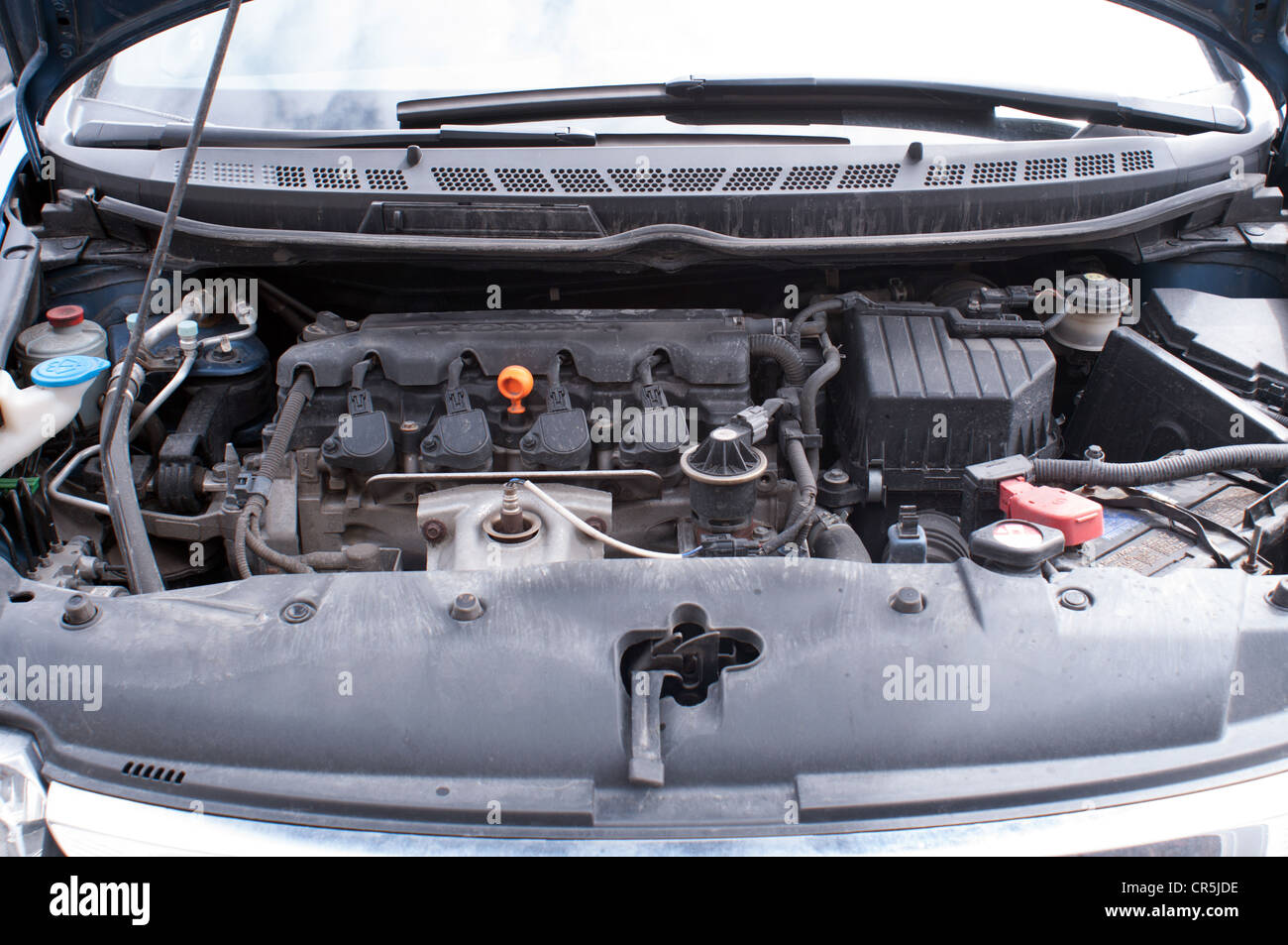 Auto-Motor unter der Haube, Honda Civic Limousine Stockfoto