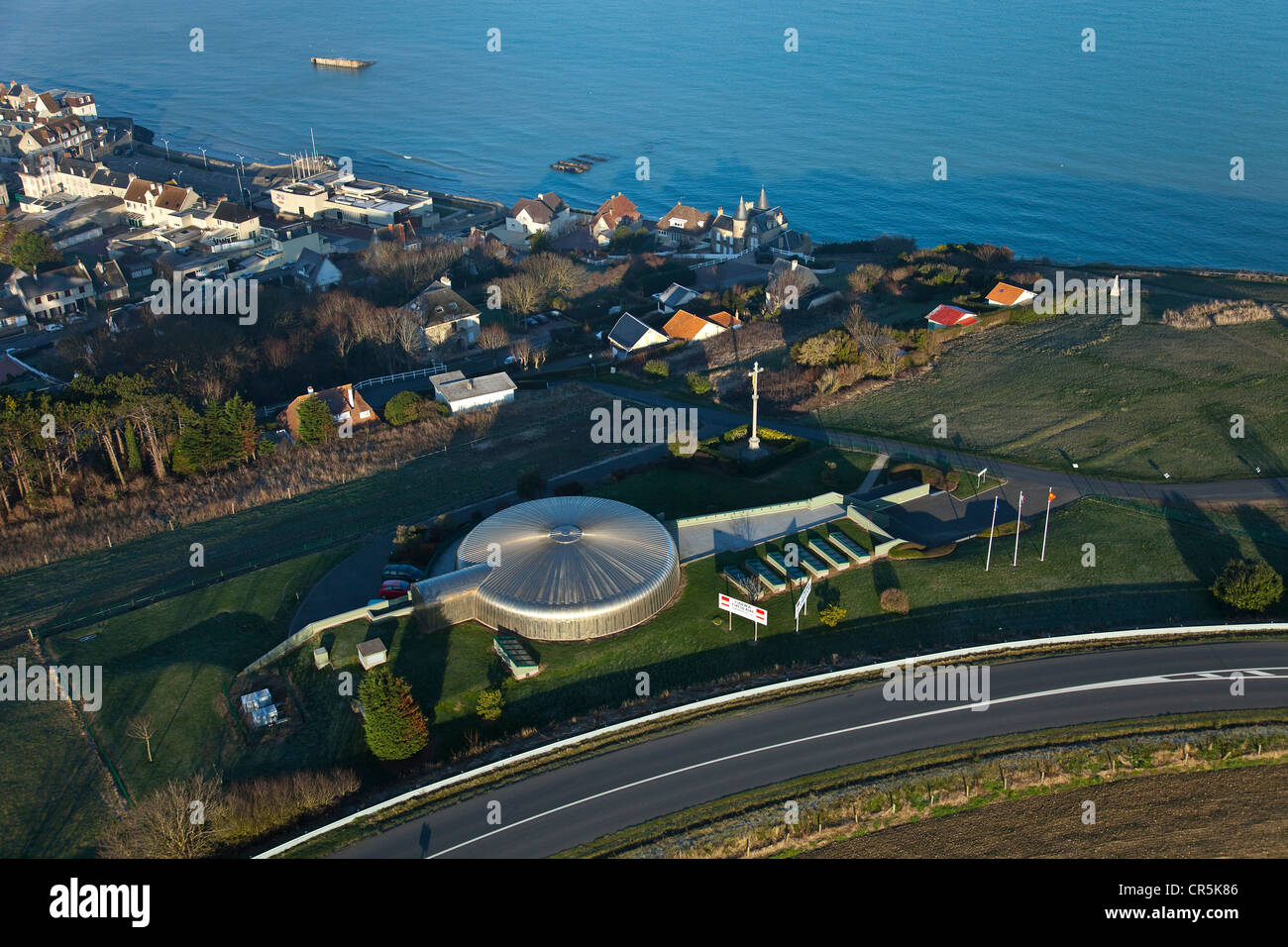 Frankreich, Calvados, Arromanches-Les-Bains, Kino Arromanches 360, Überreste von Maulbeeren Winston Hafen der Stockfoto