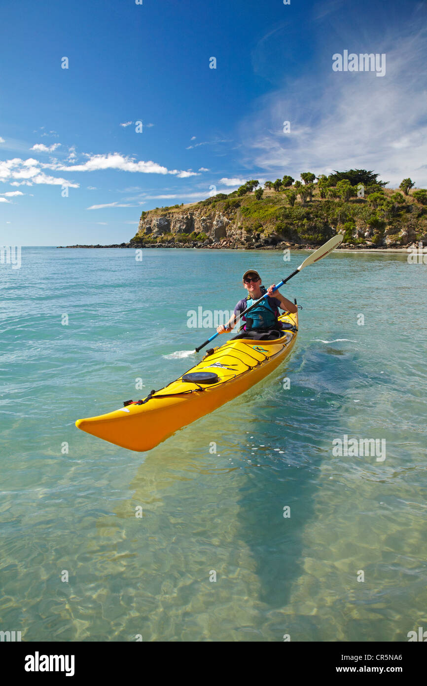 Seekajak Strand in der Nähe von Ärzten Punkt- und Mapoutahi Pa, Maori Pa Gedenkstätte, nördlich von Dunedin, Südinsel, Neuseeland Stockfoto