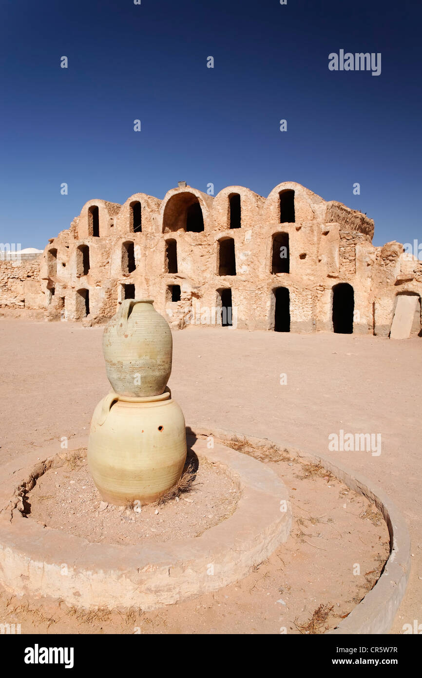 Ksar Berber Dorf mit Ghofas, Lagerräume, Freilichtmuseum in Medenine, Tunesien, Maghreb Region, Nordafrika, Afrika Stockfoto