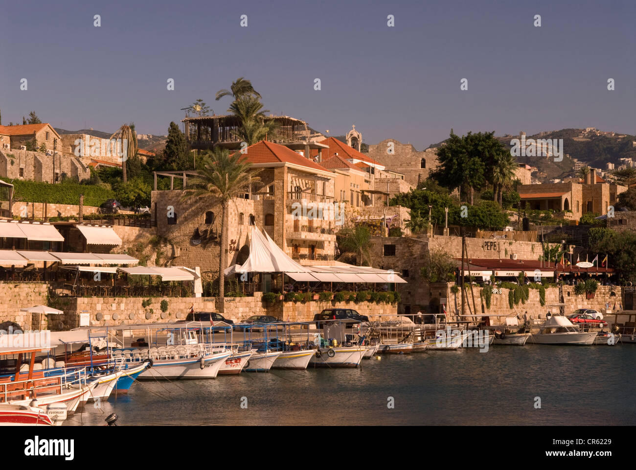 Allgemeine Ansicht des malerischen Hafens von byblos (jbail), Libanon. Stockfoto