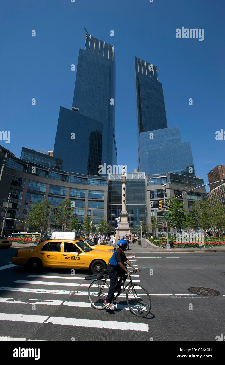 Vereinigte Staaten, New York City, Manhattan, Columbus Circle, Time Warner Center, entworfen von David Childs und Mustafa Kemal Abadan Stockfoto