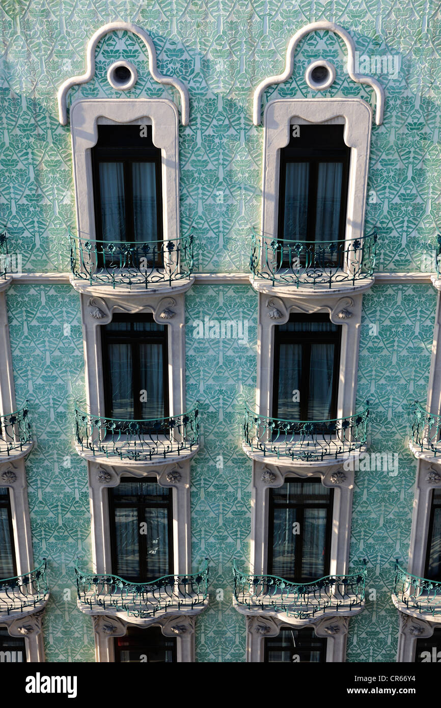 Spanien, Katalonien, Barcelona, Plaça de Catalunya Bezirk, Fassade des Gebäudes Stockfoto