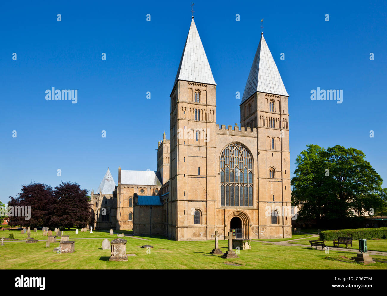 Southwell Minster und Graveyard Southwell Nottinghamshire England GB Europe Stockfoto
