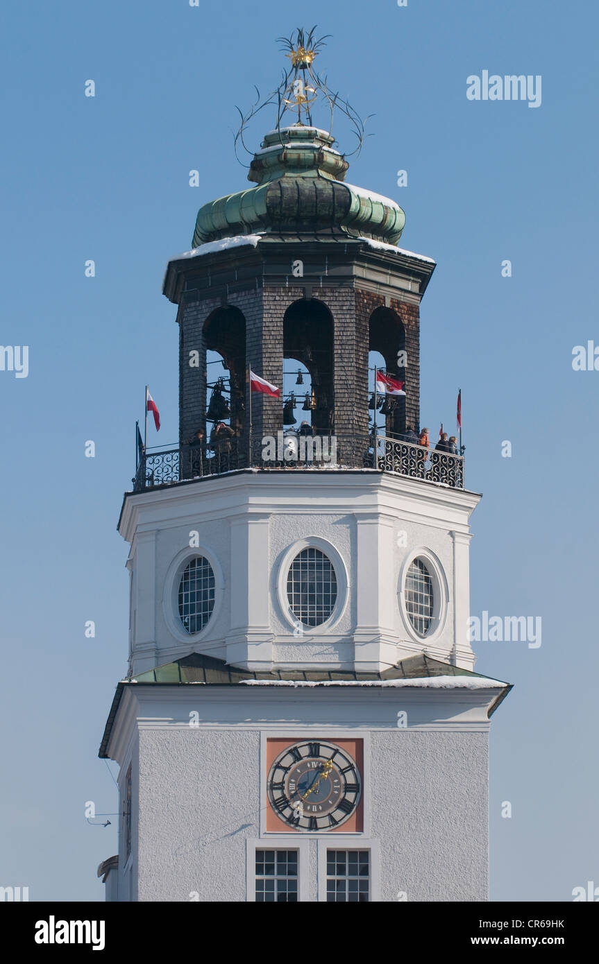 Residenz-Platz, Glockenspiel Turm der neuen Residenz, Salzburg, UNESCO World Heritage Site, Austria, Europe Stockfoto