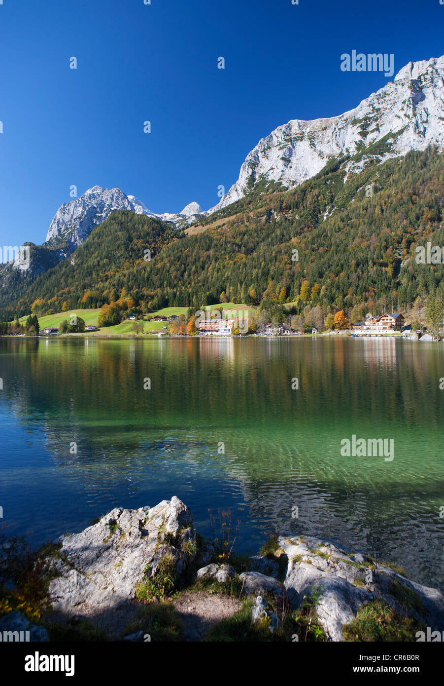 Deutschland, Bayern, Ramsau mit Hintersee See Blick von Reitertalpe Berg Stockfoto