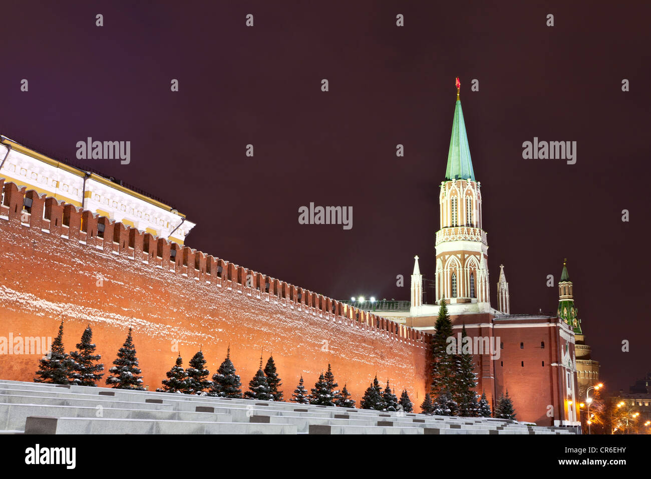 Kreml-Mauer und Nikolskaja-Turm, Moskau, Russland Stockfoto