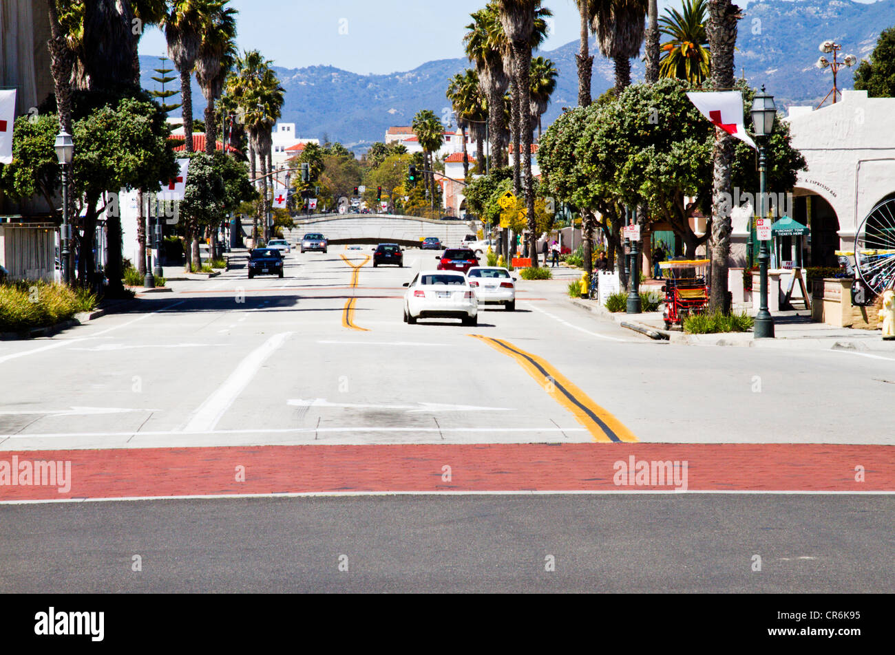 Ansicht der State Street in "Santa Barbara" Kalifornien nach Westen Stockfoto