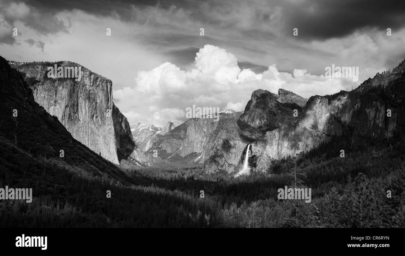 Yosemite Valley vom Tunnel View, Yosemite-Nationalpark, Kalifornien USA Stockfoto