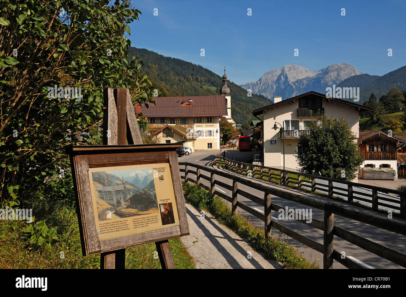 Staffelei mit einer Szene am gleichen Speicherort wie das Foto von Ramsau, des Malers Thomas Feamley, 1802-1842, Ramsau Stockfoto