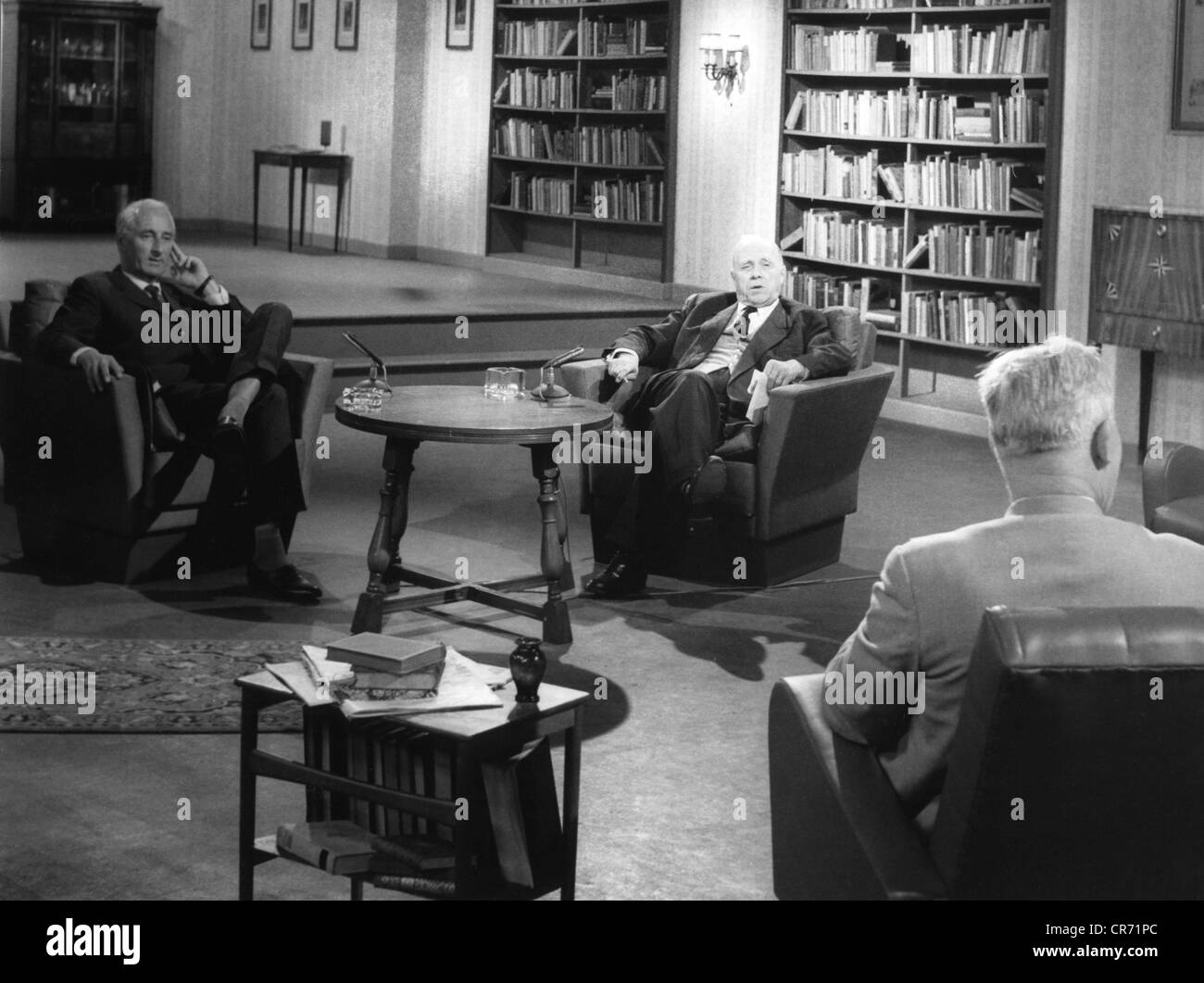 Haber, Heinz, 15.5.1913 - 13. 2.1990, deutscher Arzt (Linke), in einer Diskussion über Luftverschmutzung durch Atomtests, Deutschland, 1960er Jahre, Stockfoto