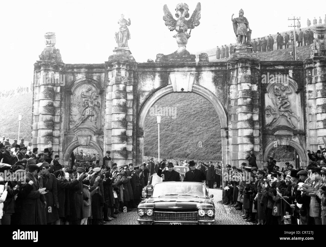 Ceausescu, Nicolae, 26.1.1918 - 25.12.1989, rumänischer Politiker (PCR), Präsident 22.3.1965 - 22.12.1989, Gedenken an die union Siebenbürgens mit Rumänien 1918, Ankunft in Alba Julia, 29.11.1968, Stockfoto