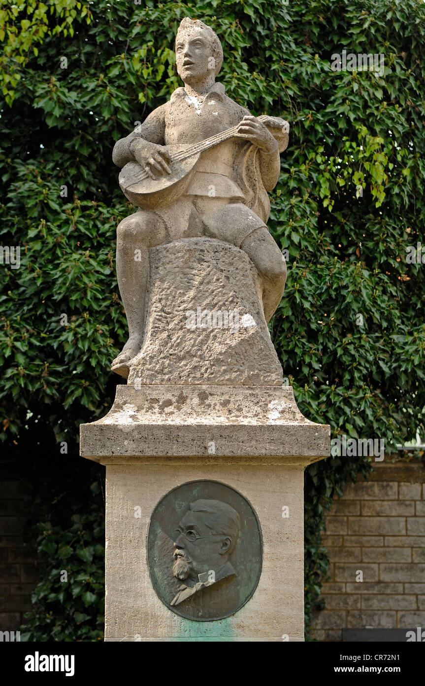 Denkmal von Victor von Scheffel, deutscher Autor, 1826-1886, Balthasar-Neumann-Straße, Goessweinstein, Franken, Oberbayern Stockfoto