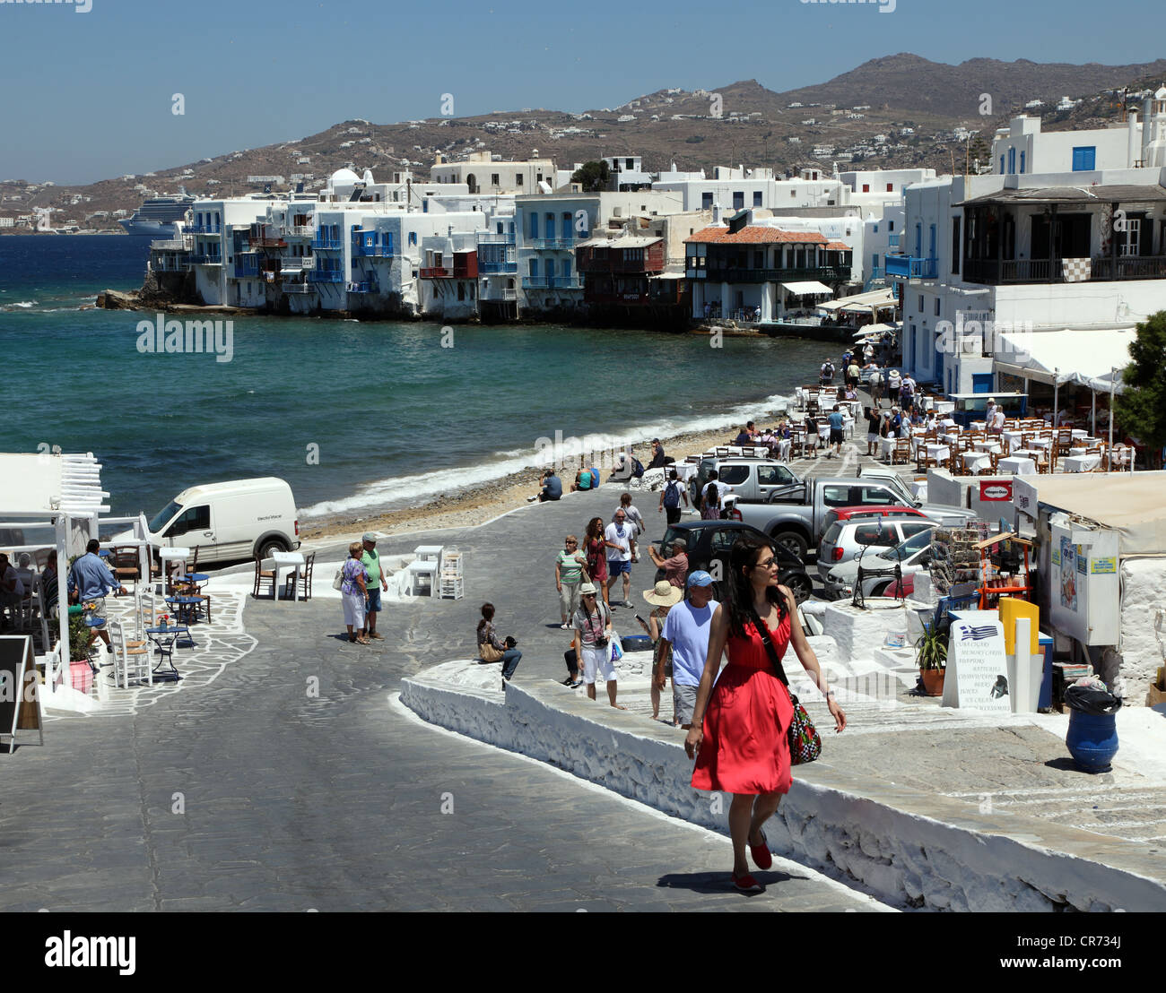 Die Uferpromenade, Mykonos, eine Insel der Kykladen, Ägäis, Griechenland Stockfoto