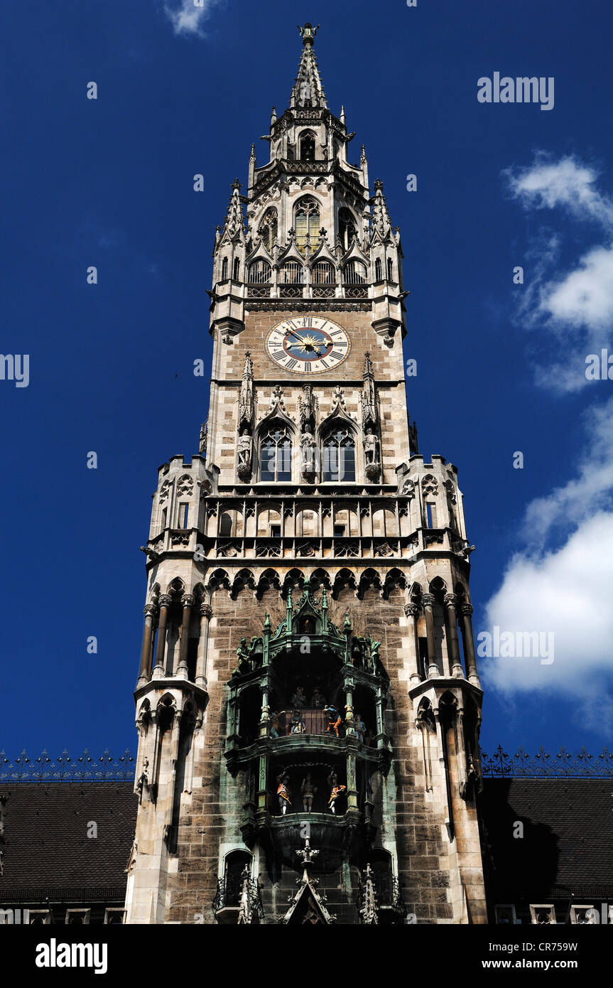 Turm mit Glockenspiel, Neues Rathaus neues Rathaus, erbaut von 1867 bis 1909, Marienplatz 8, München, Bayern, Deutschland, Europa Stockfoto