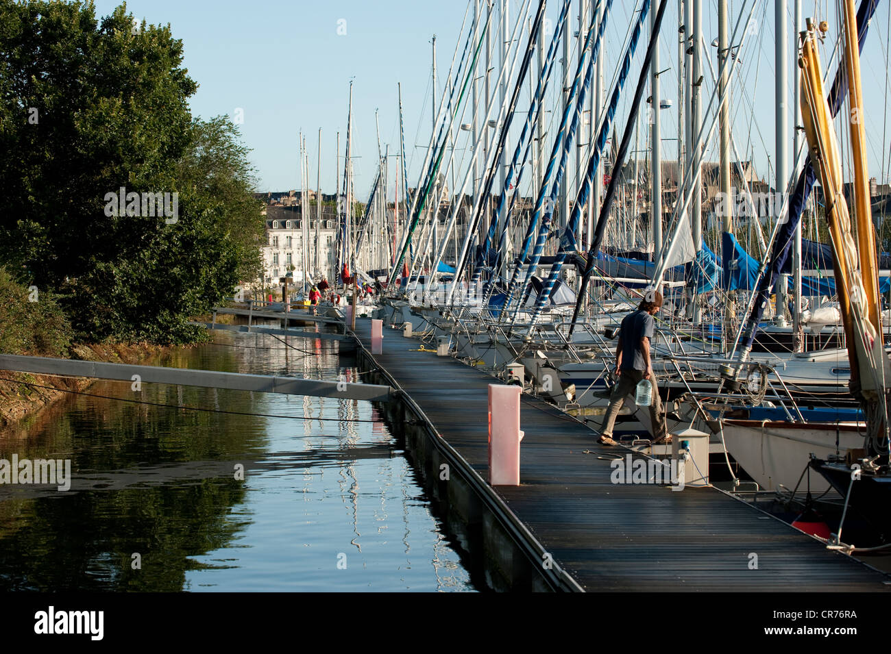 Frankreich, Morbihan, Golf von Morbihan, Vannes, Schlange, Segelboote im Hafen de Vannes Stockfoto