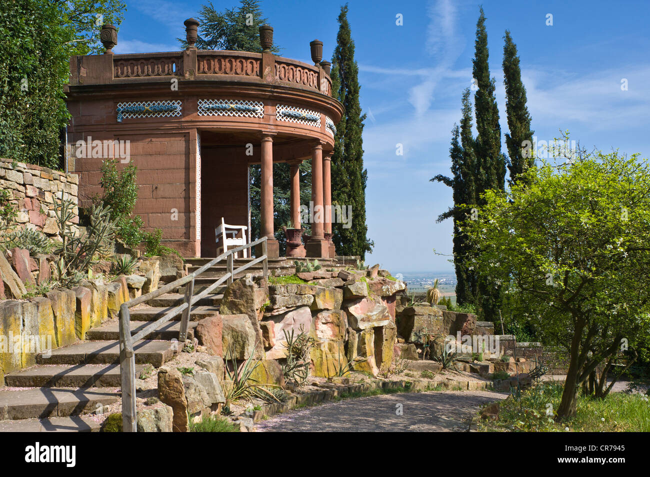 Botanischer Garten Der Sonnentempel Gleisweiler Suedliche