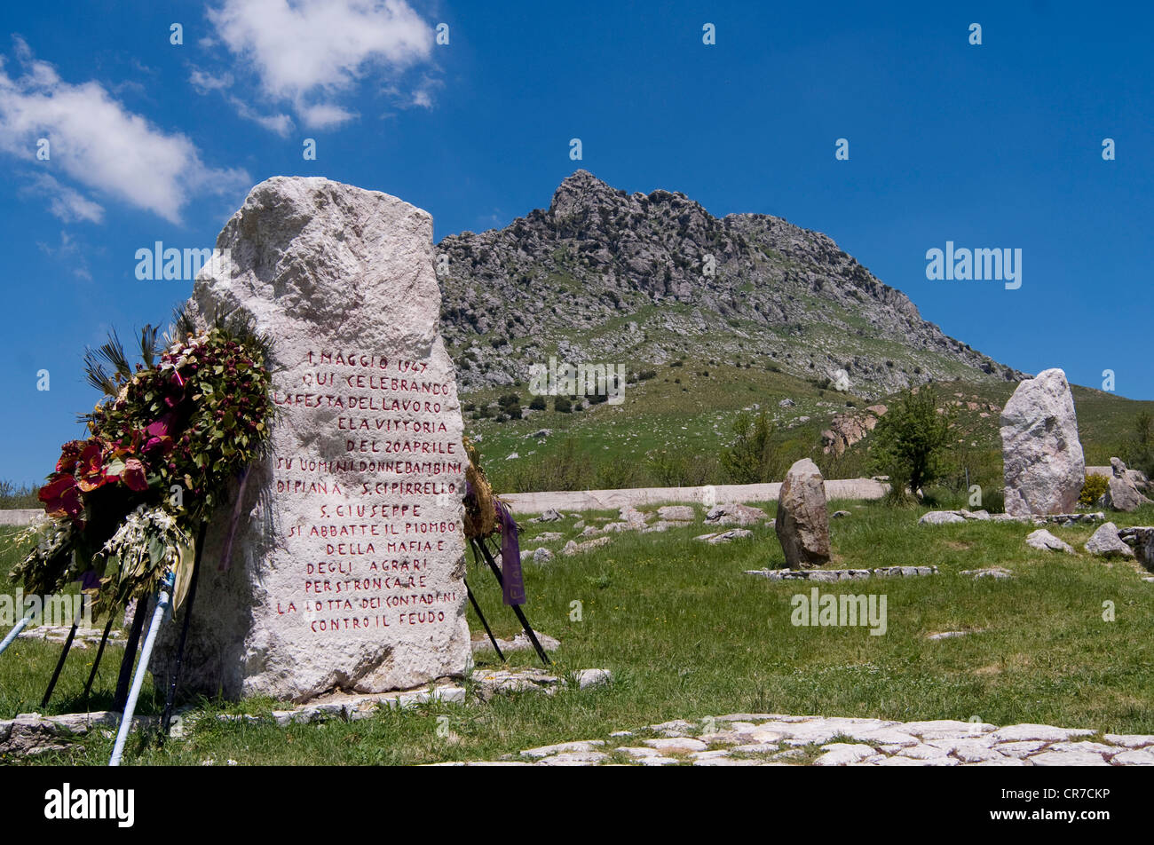 Italien, Sizilien, Piana Degli Albanesi, Denkmal zu Ehren des Bauern Massaker von der Mafia am 1947, in der Nähe von Piana Degli Albanesi Stockfoto