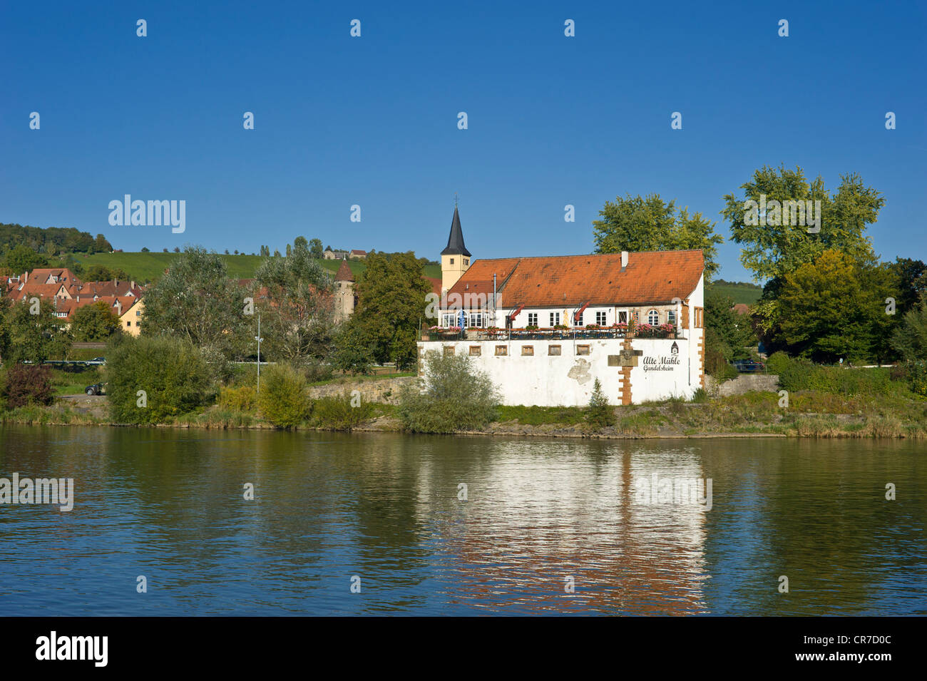 Alte Mühle am Fluss Neckar, Gundelsheim, Neckartal, Baden-Württemberg, Deutschland, Europa Stockfoto