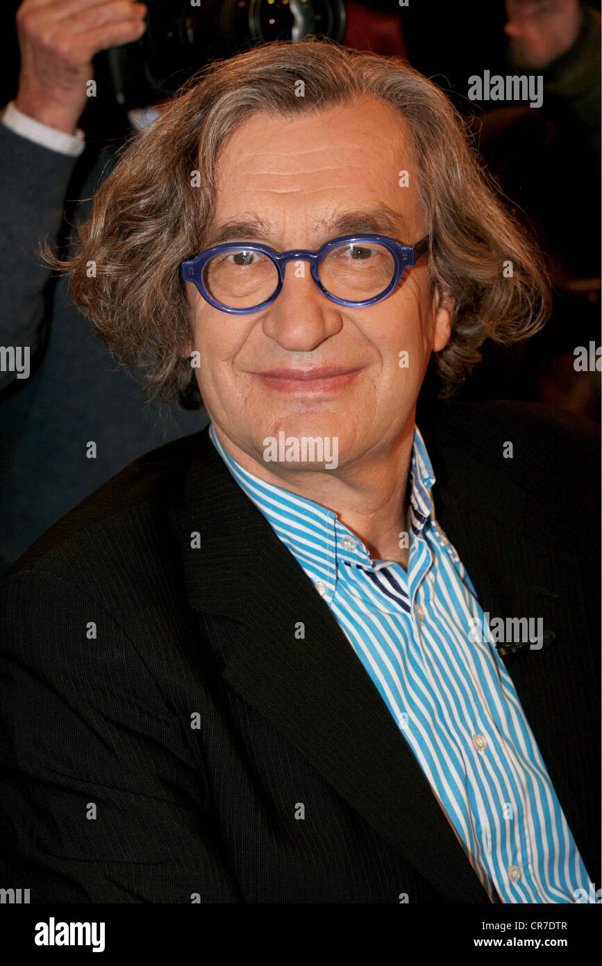 Wenders, Wim, * 14.8.1945, deutscher Regisseur und Produzent, Porträt, Gast in der deutschen Fernsehsendung "NDR Talk Show", Hamburg, Deutschland, 25.2.2011, Stockfoto