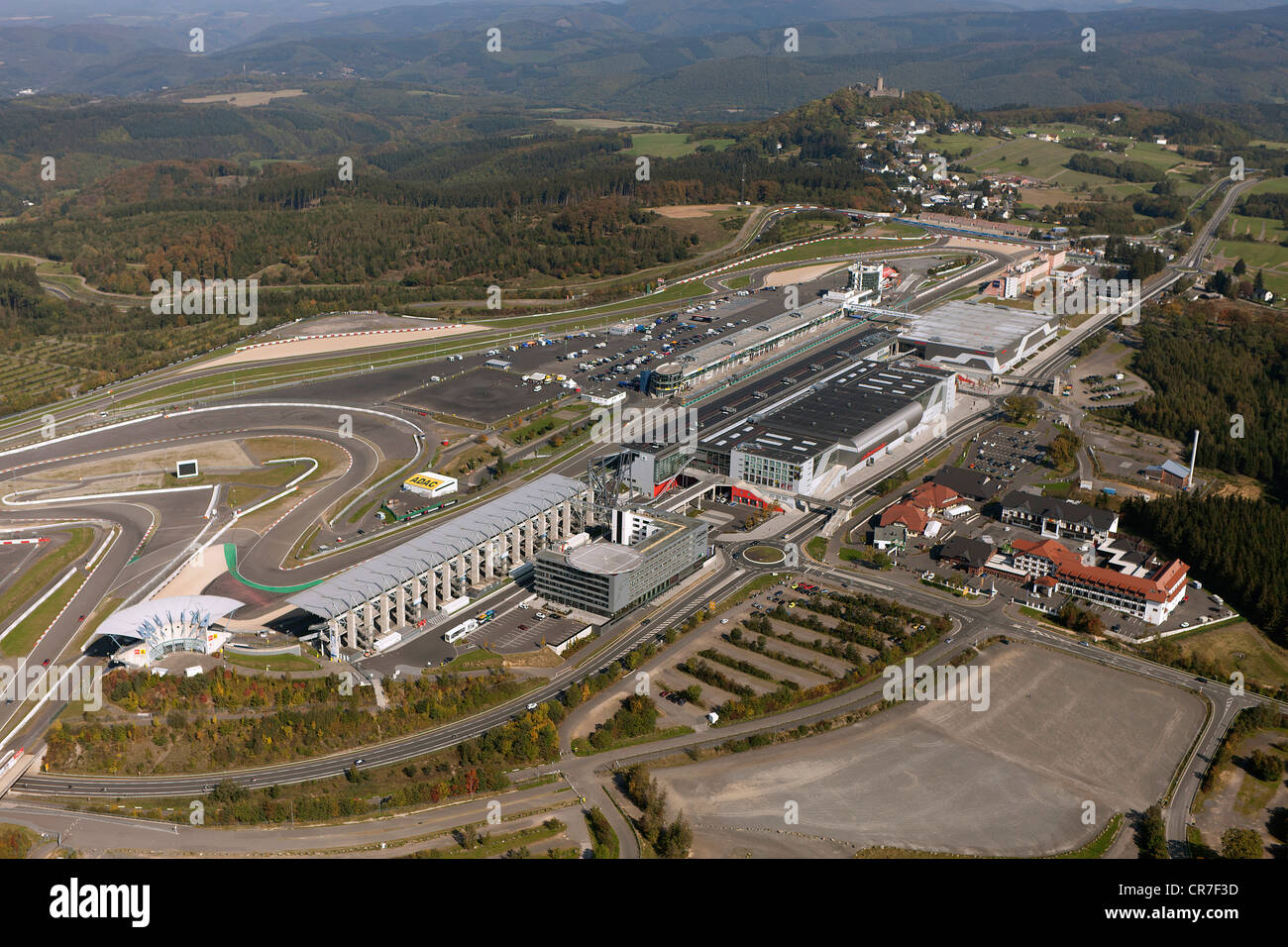 Antenne-anzeigen, Nürburgring Race Track, Muellenbach, Eifel Bergkette, Rheinland-Pfalz, Deutschland, Europa Stockfoto